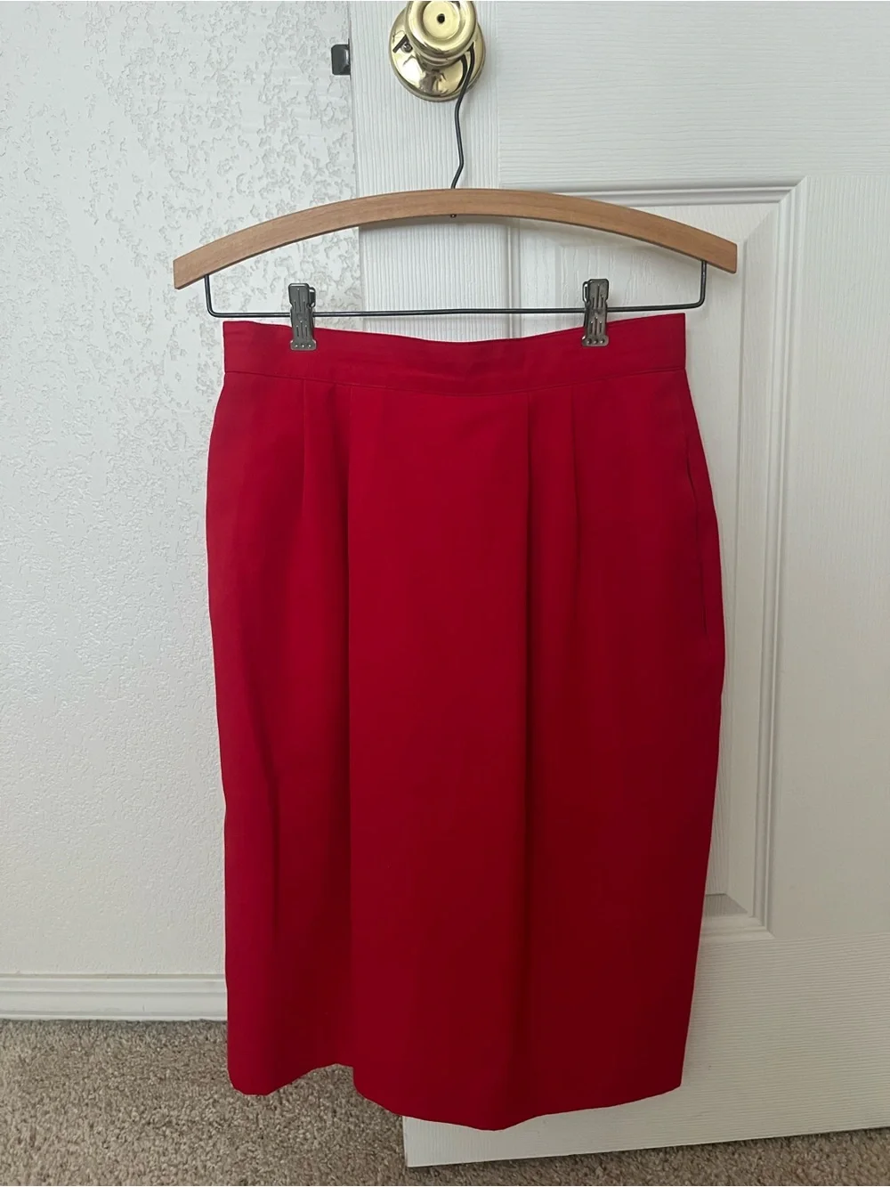 Red skirt suit by Karen Scott - Picture 3 of 5